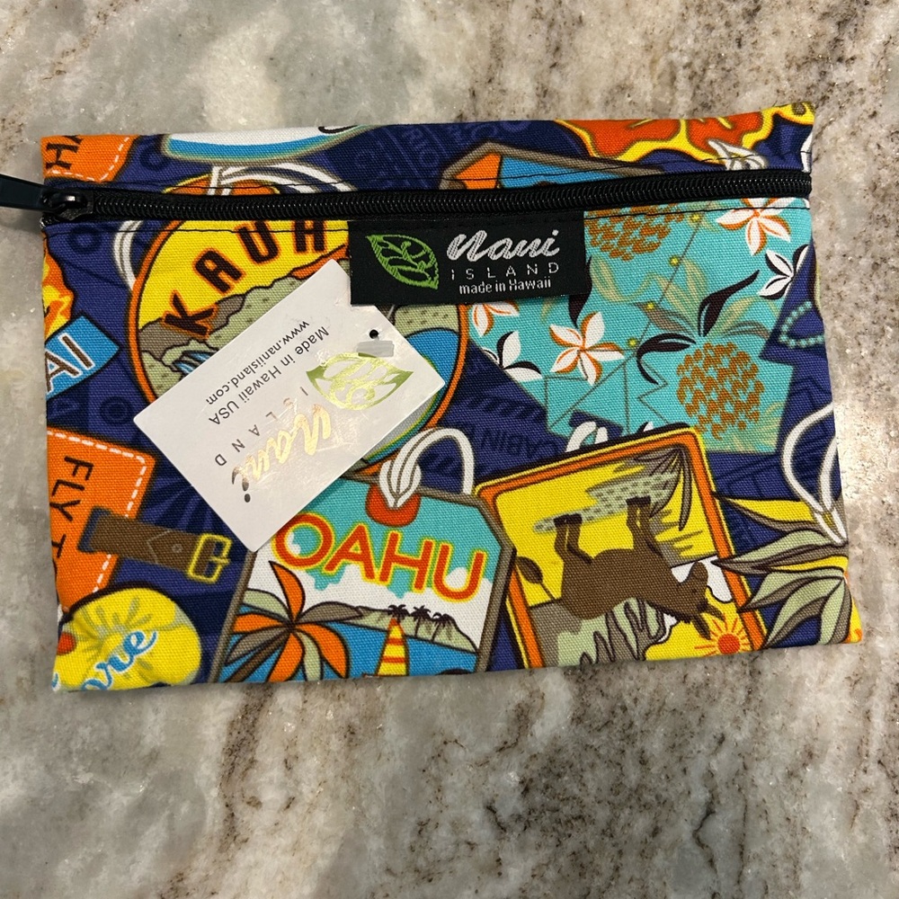 Nani Island Made in Hawaii cosmetic pouch